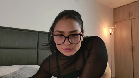 Snapshot of lady_ni chatting on September 19, 1:10 pm    700  1300 -5 online show from September 19, 1:10 pm