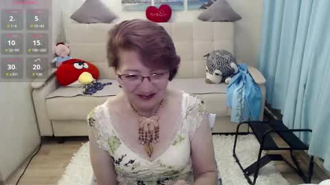 Diana online show from June 2, 1:45 pm
