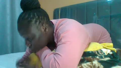 lindah32 online show from July 17, 12:04 am
