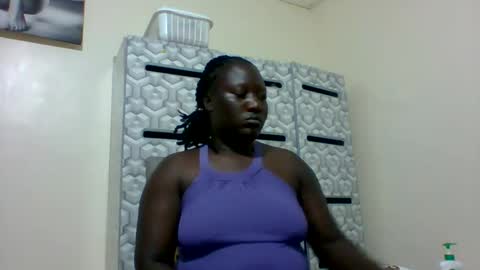 lindah32 online show from March 4, 5:45 pm