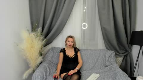 ladysexyx online show from February 12, 2:08 pm