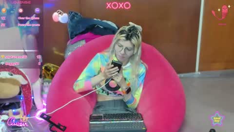 Skinnygirl online show from July 30, 2:01 am