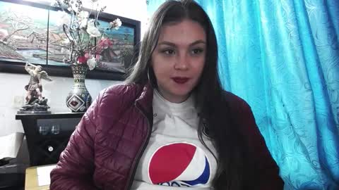 Snapshot of laia_hadid chatting on September 23, 11:41 am laia_hadid online show from September 23, 11:41 am