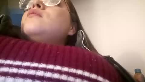 Snapshot of laia_hadid chatting on October 10, 10:36 pm laia_hadid online show from October 10, 10:36 pm