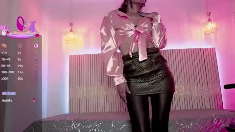 Miss Lala online show from December 19, 8:01 pm