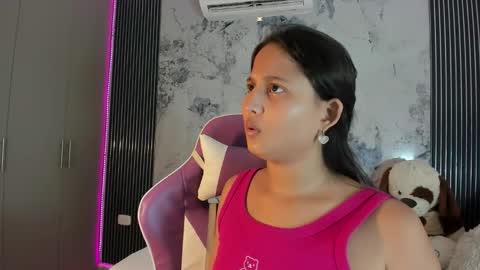 Laura online show from October 31, 12:42 pm