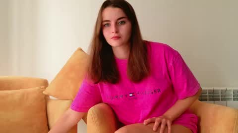 lana_gl online show from April 22, 4:53 am