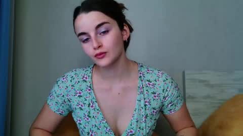 lana_gl online show from June 4, 9:58 am