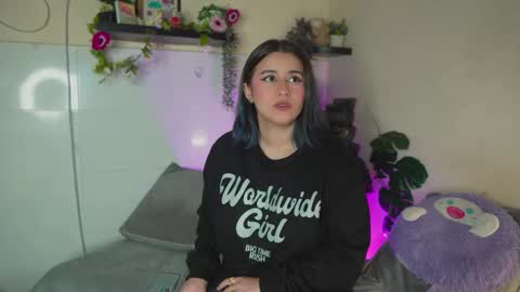 lanaherondale_ online show from March 3, 3:45 am