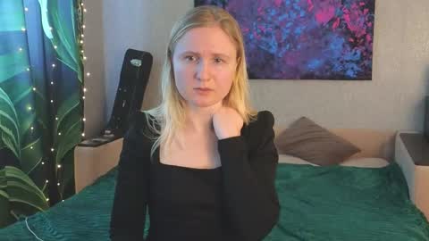 LanaviSmith online show from February 25, 6:56 am