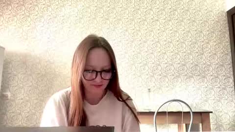 Lily online show from March 1, 7:52 am