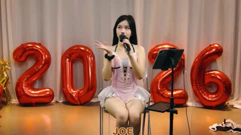 lankwaifong_cindy online show from February 5, 7:00 am