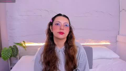 Lanna online show from February 26, 12:04 pm