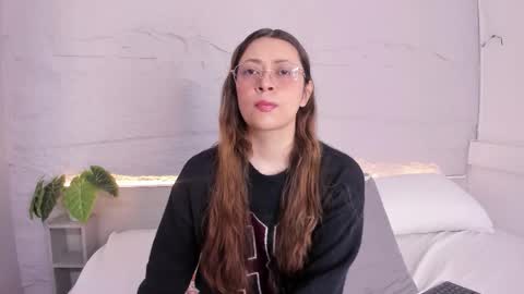 Lanna online show from March 23, 1:28 pm