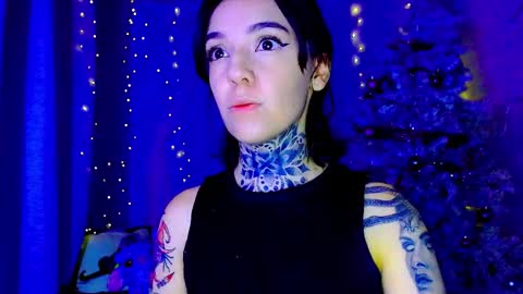 LANNIE   online show from December 21, 11:08 pm