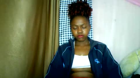 lara_belle online show from May 27, 3:14 am