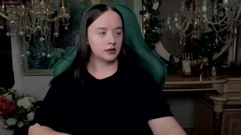 lara_benson_ online show from December 2, 11:12 am