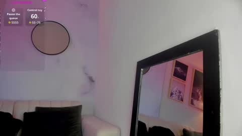 Snapshot of lara_madisson chatting on October 2, 5:56 am Lara Madisson online show from October 2, 5:56 am