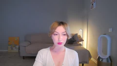 Snapshot of larakanes chatting on January 31, 8:11 am LaraKanes online show from January 31, 8:11 am