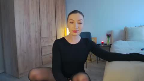 Snapshot of larakanes chatting on February 10, 7:47 am LaraKanes online show from February 10, 7:47 am