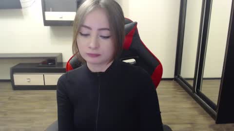 Laralianna online show from January 4, 5:58 pm