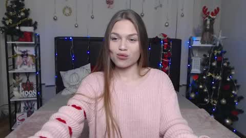 LaraPika online show from December 17, 6:45 pm