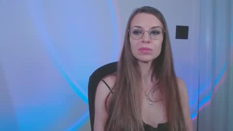 larawintersxxx online show from December 19, 11:19 pm