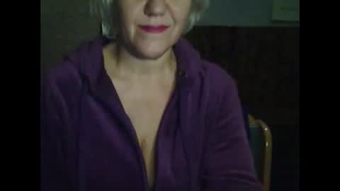 larisaq4ugo24 online show from February 25, 8:11 pm