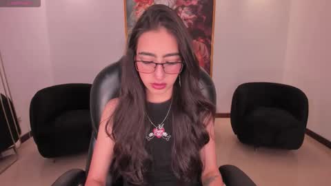 Larisa Smirnov online show from February 28, 4:01 am