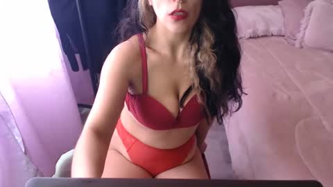 Snapshot of latinboobs23 chatting on January 23, 5:52 pm latinboobs23 online show from January 23, 5:52 pm