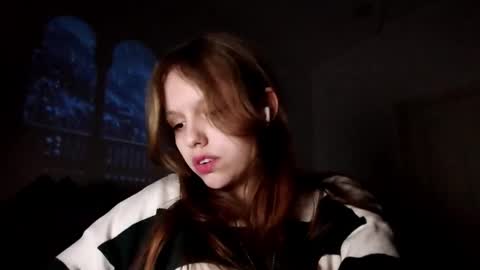 Tris online show from February 24, 7:23 pm