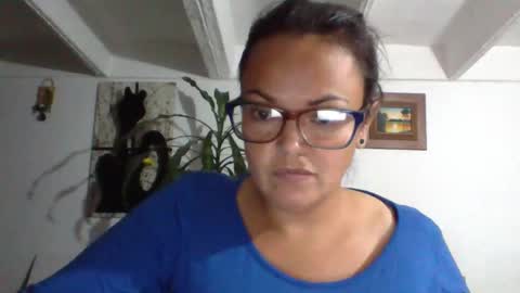 Laura online show from December 20, 11:53 pm