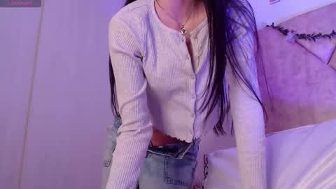 Laura online show from October 21, 10:47 pm