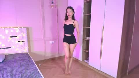 Lauma online show from April 5, 5:28 am