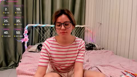 Kylie online show from November 17, 9:37 pm