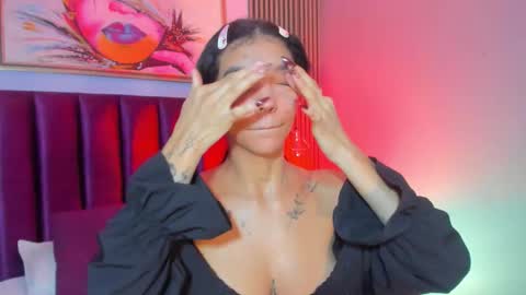 Laura online show from November 20, 12:50 pm