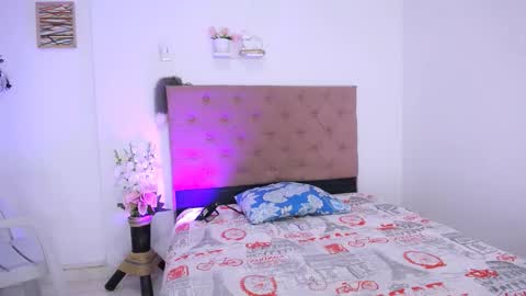 LAURA online show from September 24, 2:21 am