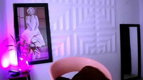 LAURA online show from February 7, 1:15 am