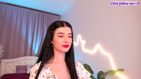 Laura online show from April 10, 8:26 pm