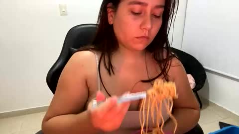 laura online show from November 7, 12:05 am