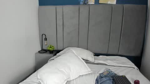 laura hotties online show from October 25, 2:35 pm