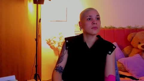 Laura Rose online show from March 22, 8:20 am