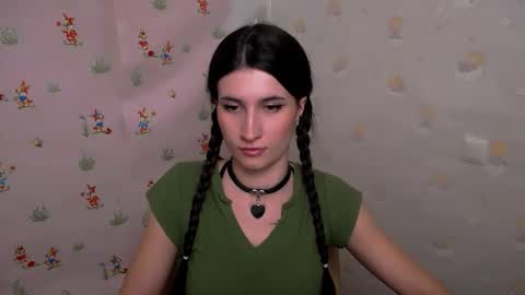 Laura online show from November 20, 12:06 pm