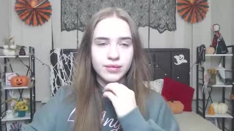 LauraHlot online show from October 26, 6:36 pm