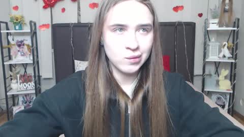 LauraHlot online show from February 8, 6:28 am