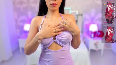 Laura MartinGMT-5 2200-0600 online show from November 19, 12:21 am