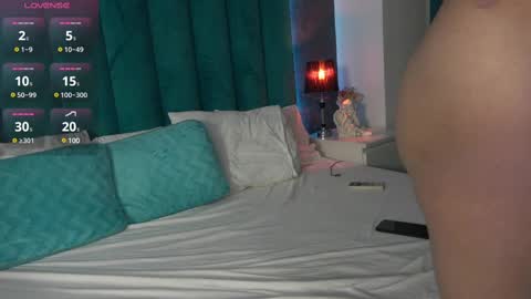 LauraMirage online show from February 24, 11:41 pm