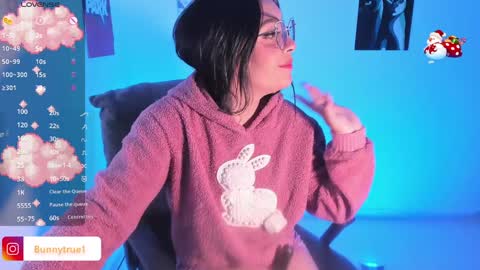 lauraohana online show from January 23, 7:40 pm