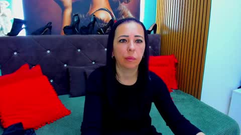 Laura online show from April 14, 3:28 am