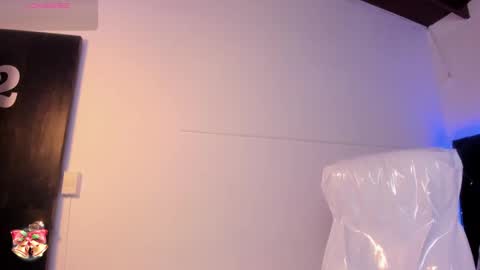 Lauren online show from February 19, 4:44 pm